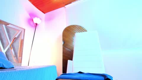 katyortiz online show from April 10, 11:48 am