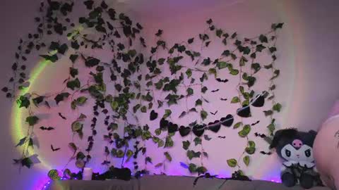 Snapshot of kawai_kittypussy chatting on July 16, 7:58 am Mia online show from July 16, 7:58 am