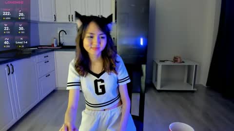 Snapshot of kawai_mai chatting on April 29, 5:30 pm mai online show from April 29, 5:30 pm