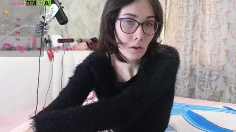 Snapshot of kawaiinullify chatting on December 23, 6:00 am Warya online show from December 23, 6:00 am