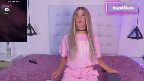 Cattleya stone online show from March 1, 9:18 am