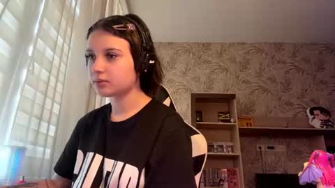 Mary online show from August 1, 9:52 am