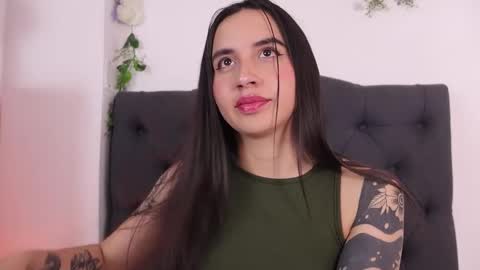 kaylee_lee online show from February 5, 3:33 am