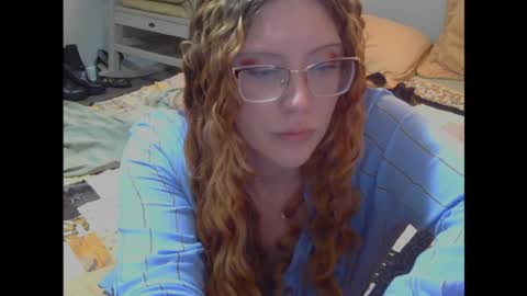 Snapshot of kayleekakesnslim chatting on July 17, 9:19 pm kaylee kakes online show from July 17, 9:19 pm