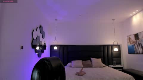 Kay online show from March 28, 3:39 am