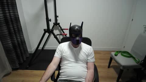 Snapshot of kaywolf89 chatting on March 9, 7:29 pm Neon online show from March 9, 7:29 pm