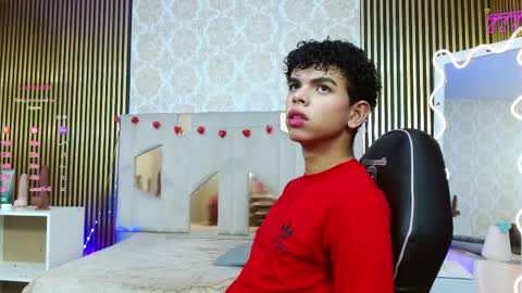  keahi  online show from April 6, 7:04 pm