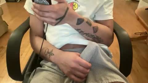 Snapshot of keesey23 chatting on January 19, 12:58 am Keesey23 online show from January 19, 12:58 am