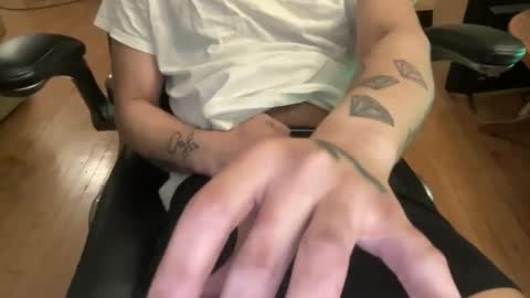 Snapshot of keesey23 chatting on February 26, 3:38 am Keesey23 online show from February 26, 3:38 am