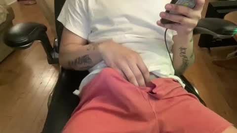 Snapshot of keesey23 chatting on March 16, 12:17 am Keesey23 online show from March 16, 12:17 am