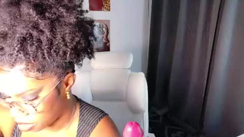 Snapshot of kehlannis_ chatting on July 15, 6:46 pm Kehlannis online show from July 15, 6:46 pm