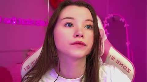 Keira online show from February 10, 6:45 pm