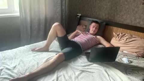 Snapshot of keksik__ chatting on June 1, 1:02 pm keksik__ online show from June 1, 1:02 pm