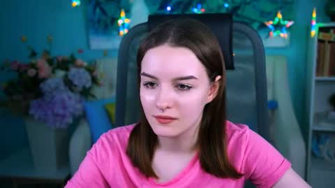 kelliebanshe online show from July 17, 2:07 am