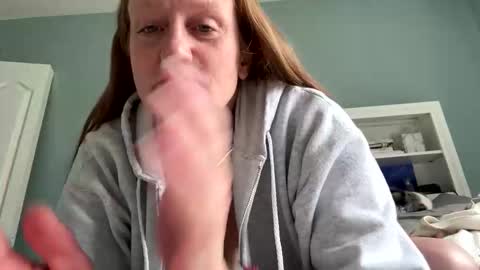 kellilyn10 online show from April 21, 6:44 pm