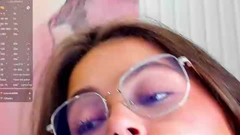 Kelly online show from June 27, 1:43 am