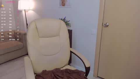 Kelly online show from February 11, 10:37 am