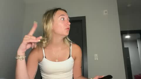 Snapshot of kelseyblu chatting on July 7, 2:03 am Kelsey Blu online show from July 7, 2:03 am