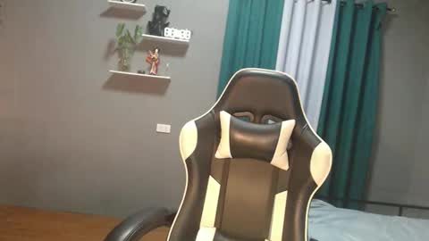 kimmy online show from March 5, 11:56 pm