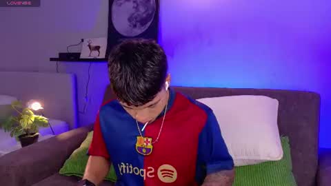   online show from July 3, 9:48 am
