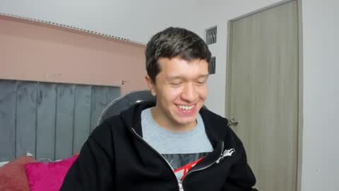 Snapshot of ken_col chatting on April 12, 3:11 am Ken Col online show from April 12, 3:11 am