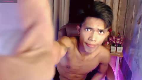 ken_minjun online show from April 10, 11:48 am