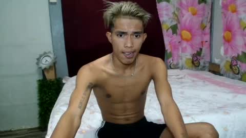 Snapshot of ken_minjun chatting on July 16, 11:49 am ken_minjun online show from July 16, 11:49 am