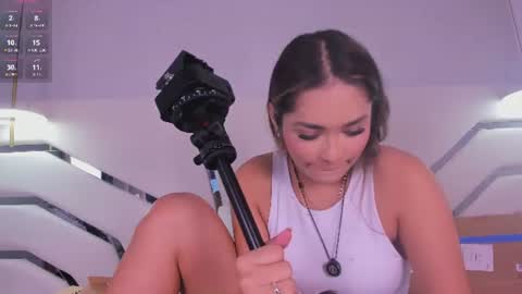 Snapshot of kendall_evanss_ chatting on June 12, 7:13 pm kendall_evanss_ online show from June 12, 7:13 pm