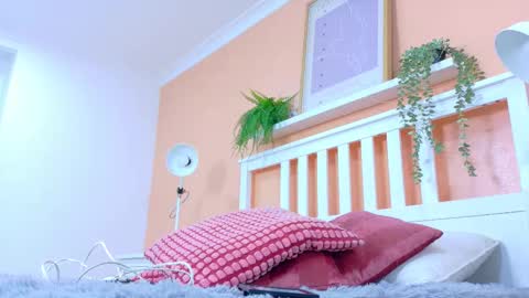   online show from November 6, 9:10 am