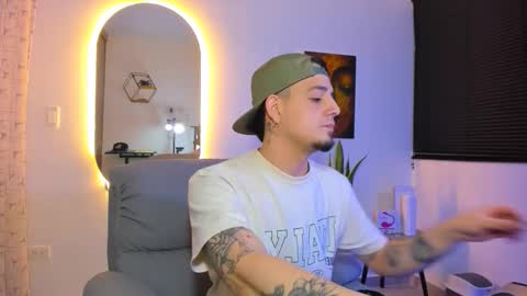 kendel_dimitri online show from February 18, 5:14 am