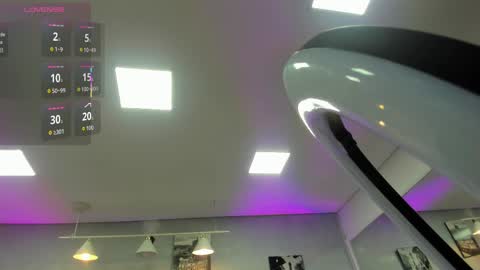 Kendra London online show from April 8, 11:32 am