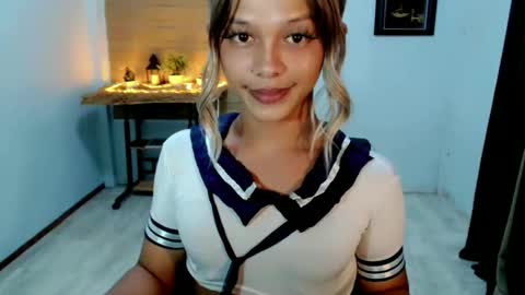 kendra_lunaxx online show from May 25, 12:22 pm