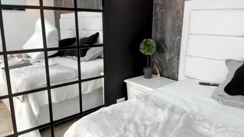 KENDRA online show from February 28, 12:43 am