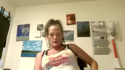 Snapshot of keroseneangel chatting on July 18, 4:55 pm KeroseneAngel online show from July 18, 4:55 pm