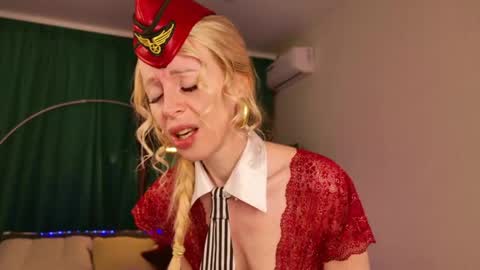 KessEdisson online show from April 18, 7:58 pm