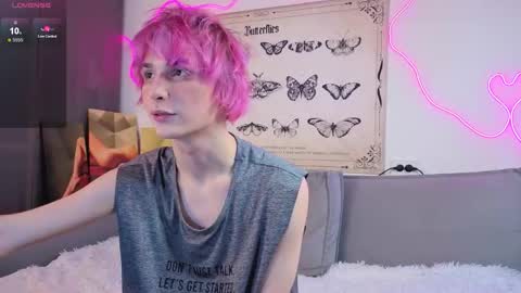 Snapshot of kessy_white chatting on January 12, 10:26 pm Kessy online show from January 12, 10:26 pm