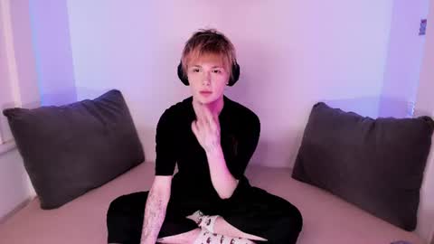 Kessy online show from August 1, 8:41 pm