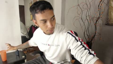   online show from December 12, 12:48 am