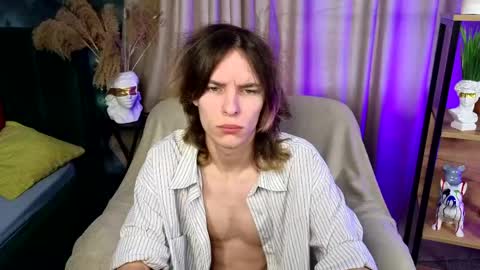 Kevin online show from May 2, 4:28 am