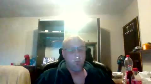 kevintje031987 online show from May 3, 5:02 am