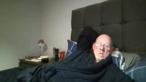 kevlooking4sez online show from March 21, 1:54 am