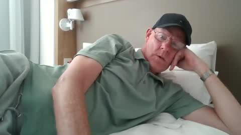 kevlooking4sez online show from June 19, 1:48 pm