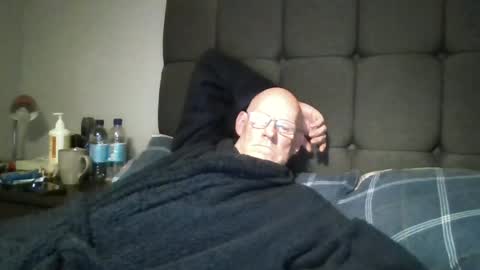 kevlooking4sez online show from July 3, 11:55 pm