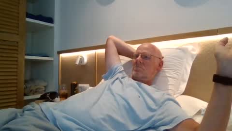 kevlooking4sez online show from August 2, 4:05 pm
