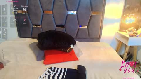 KEYLA BRUNETTE online show from May 16, 12:40 am
