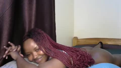 Snapshot of khalidnatasha chatting on February 6, 12:26 am khalidnatasha online show from February 6, 12:26 am