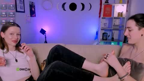 khloebeauty online show from March 4, 8:15 pm