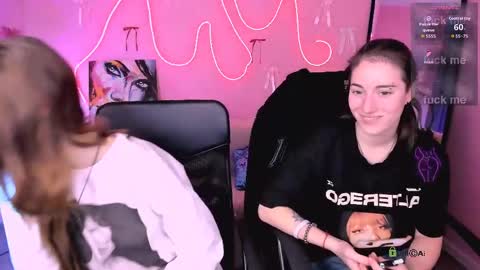 khloebeauty online show from April 14, 7:09 pm