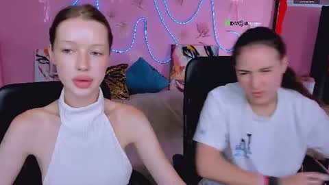 Snapshot of khloebeauty chatting on July 1, 5:42 am khloebeauty online show from July 1, 5:42 am