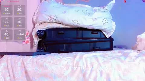 Snapshot of khloehot_dirty chatting on February 1, 10:41 pm KHLOE online show from February 1, 10:41 pm